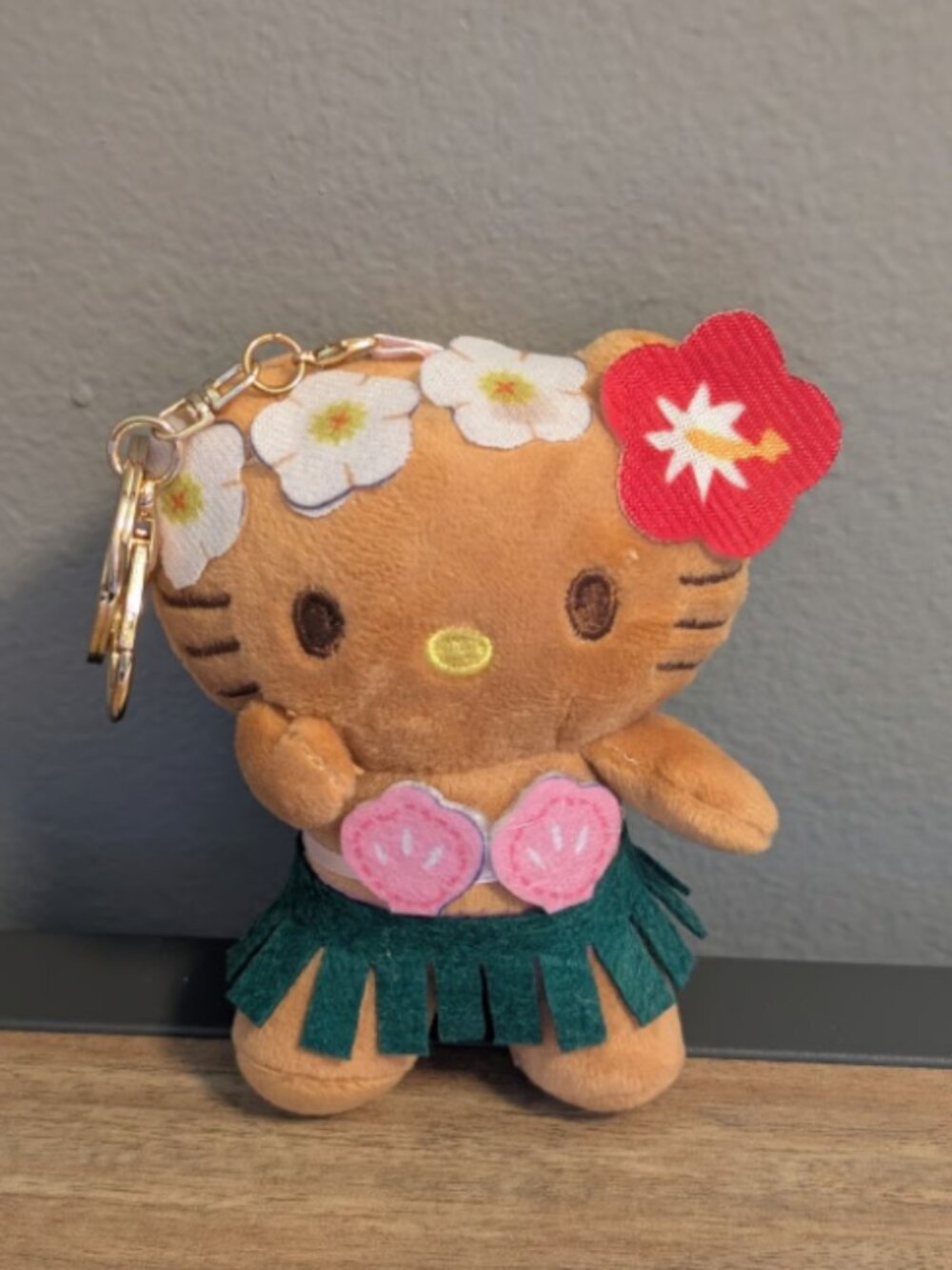 Sanrio Tan Hello Kitty Plush 4" Key Chain HULA KISS Hawaii Exclusive Bag Charm